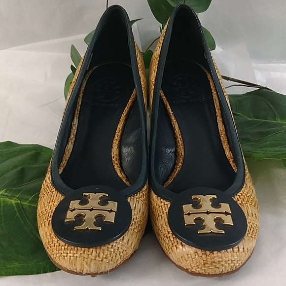 Tory Burch Shoes - GORGEOUS TORY BURCH STRAW WEDGE SZ 5.5